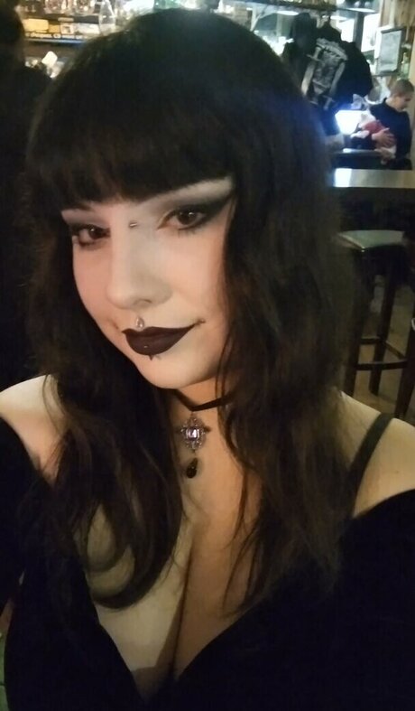 militärische asiatische onlyfans hübsche galerie