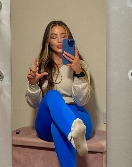 Taliafitt model heiße bild