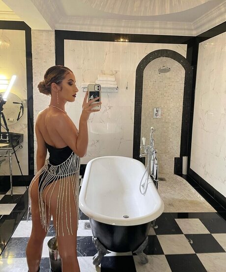 Jazmine Dyer hd akt galerie