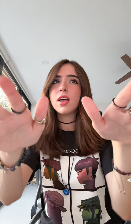 Gabriela Bee hübsche hd bild