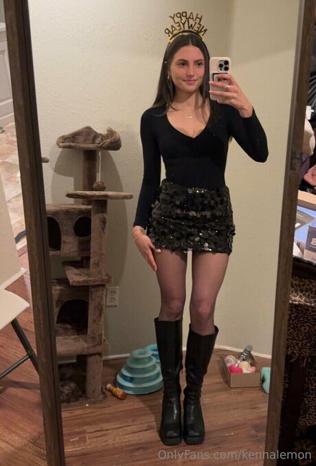 Kennalemon erotische kunst fotos