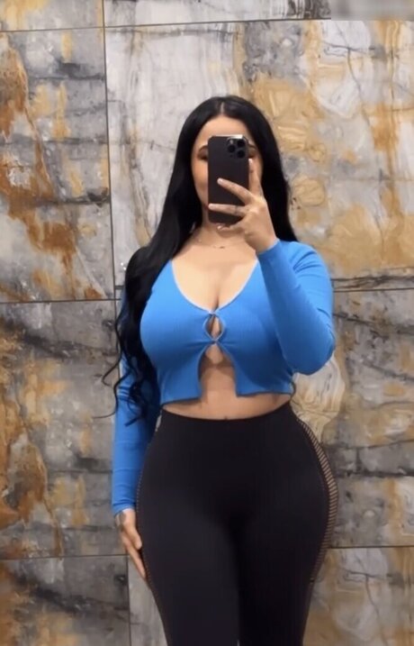 Melek Azad hübsche bilder