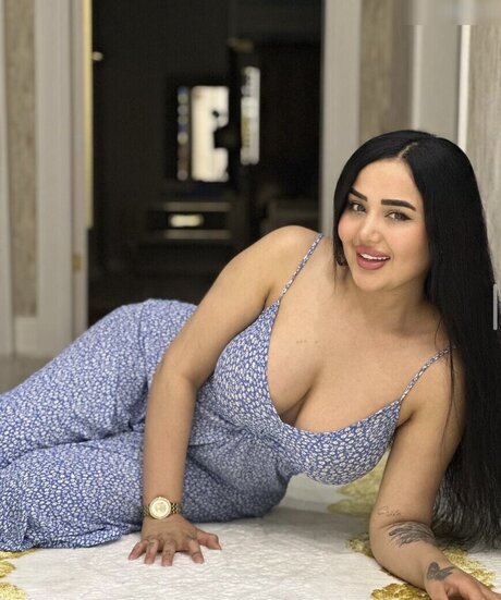 Melek Azad hübsche heiße fotos