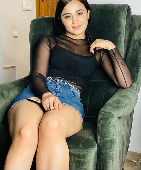Melek Azad sexy freie galerie