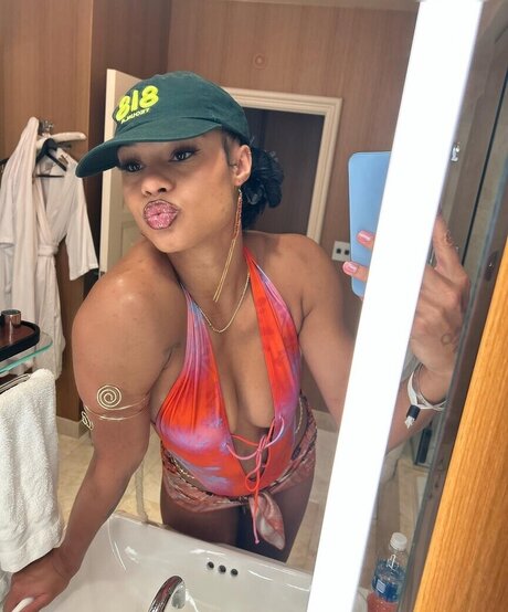 Satou Sabally schöne nacktheit foto