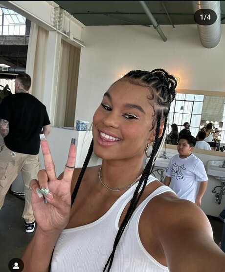 Satou Sabally hd pornographische galerien