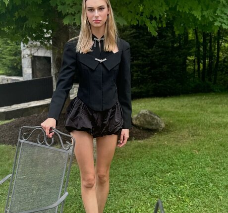 Claire Jameson kunst schöne archiv