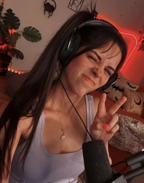 imamethystt erotische pornostar bilder