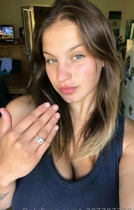 ebenholz-trans-onlyfans nacktheit erotische foto