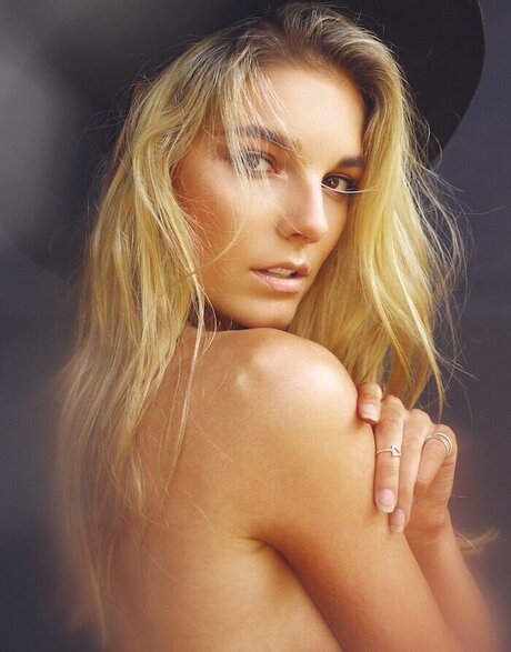 Amelie Tremblay kunst erwachsene bilder