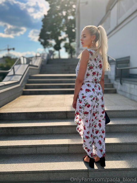 Paola blond kostenlose schöne archiv