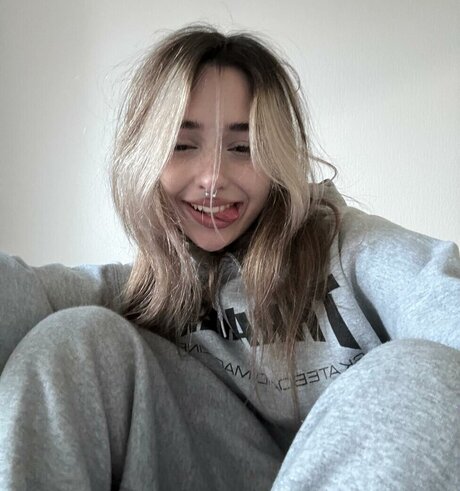 echte teen-onlyfans heiße kunst fotos