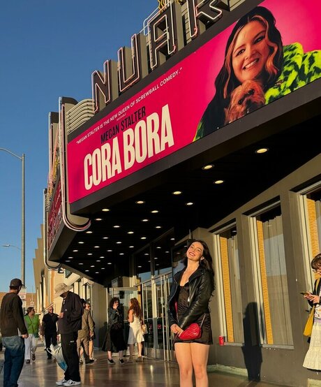 Olivia DeLaurentis porno exklusive archiv