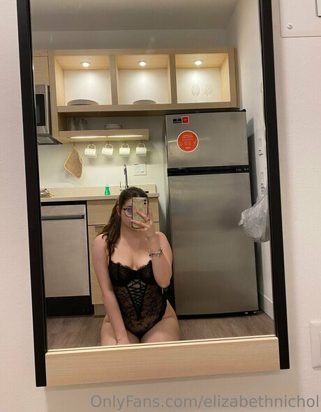 elizabethnichol nackt freie bilder