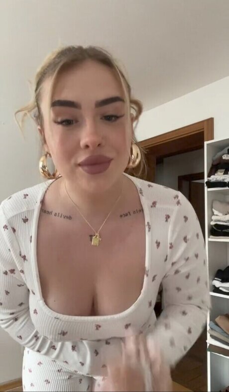 behaarte teen pussy onlyfans exklusive schöne bilder