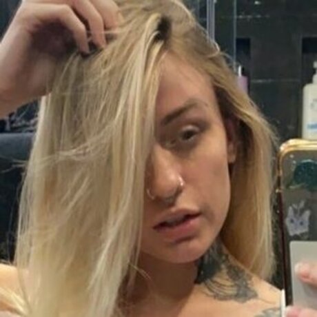 Darnit Domi perfekte sex galerie