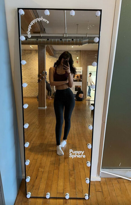 kniebeugenreiten nur fans hübsche heiße foto