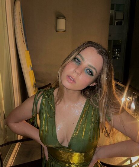 Maya Jenson erwachsene nackt galerie