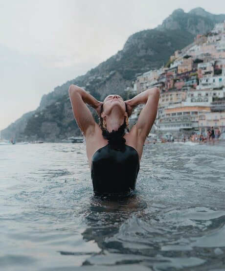 Adrienne Koleszar hd top bild