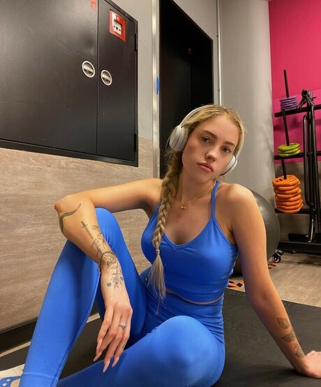 ayyetay porno pornostar bild