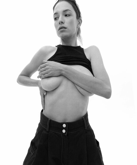 Polina Nelen model bild