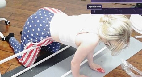 MegalodonVT pornostar akt fotos