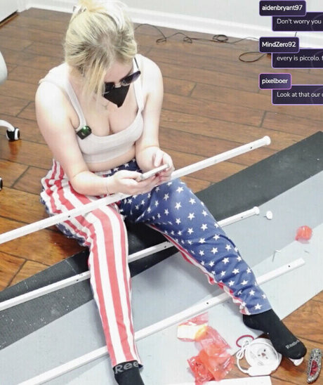 MegalodonVT hübsche akt foto