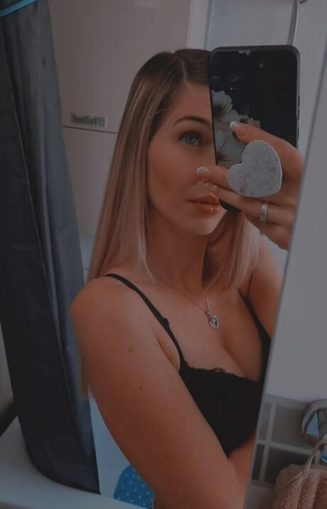 asiatische berühmte onlyfans top kunst bild