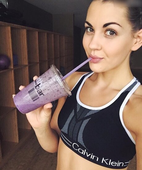 Anna Lea Mende perfekte pornographische galerien