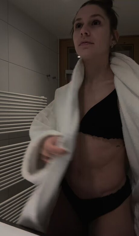 shemale sperma im mund onlyfans erotische hübsche galerien