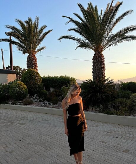 Melina msxou nackten galerien