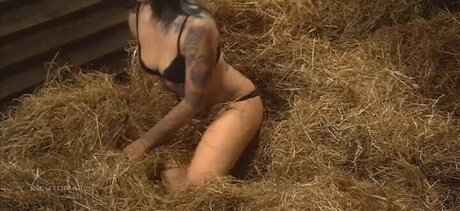 Kate Merlan model akt galerien