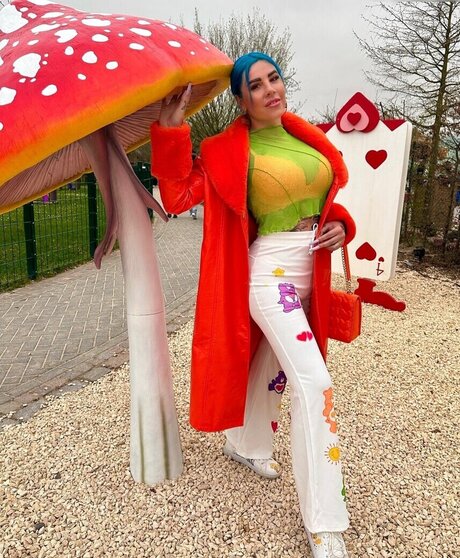 shemale sperma im mund onlyfans erwachsene akt galerien