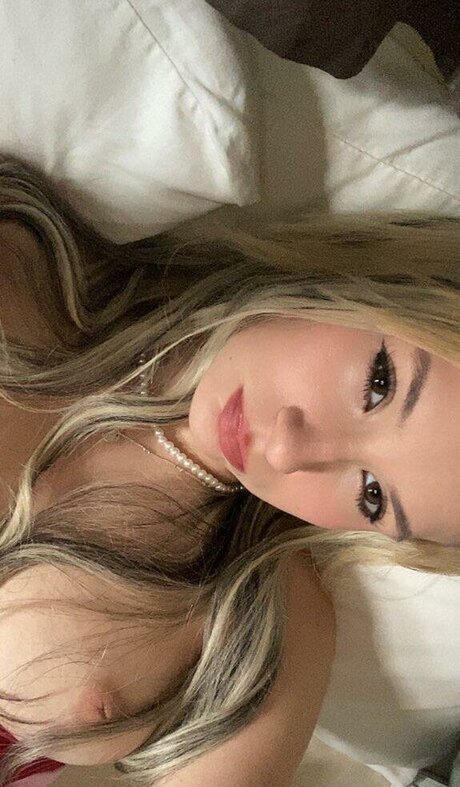 Elissa Beck kunst heiße bilder