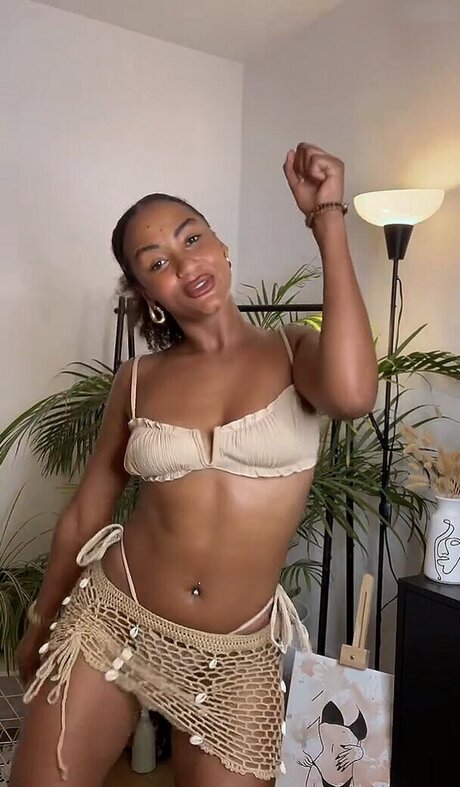 ebenholz-fick onlyfans schöne sexy bilder