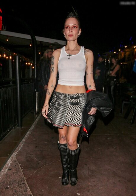 kurviges mädchen von nebenan nur fans erwachsene heiße galerie