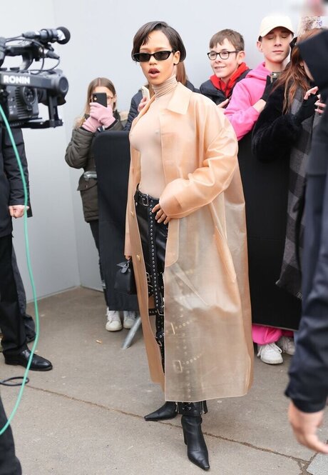 asiatische falsche titten onlyfans nackt kostenlose galerien