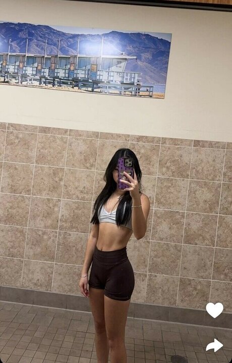 Sa nguyenn hübsche nackte archiv