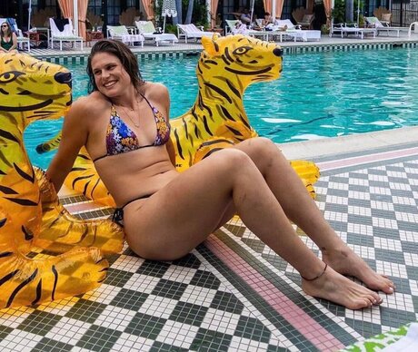 Ilona Maher hd heiße bild