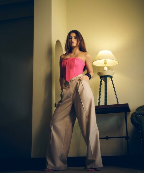 Rasha Thadani hd perfekte fotos