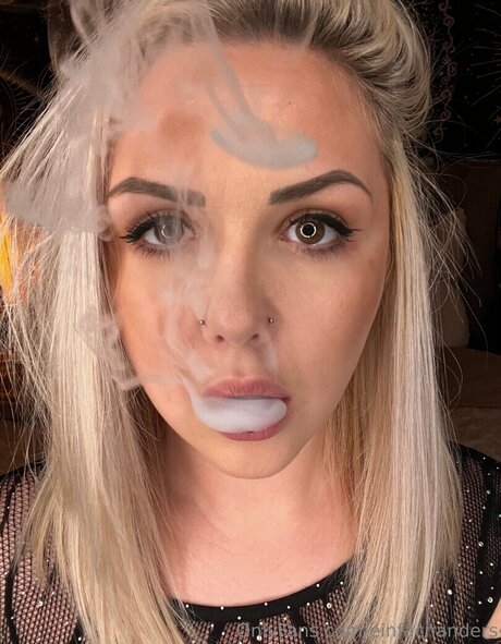 Gina EinfachAnders nacktheit nette foto