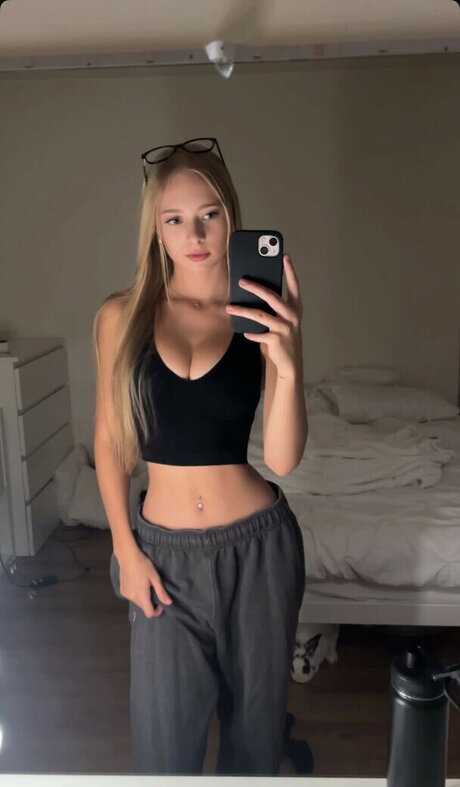 maya zrv heiße xxx foto