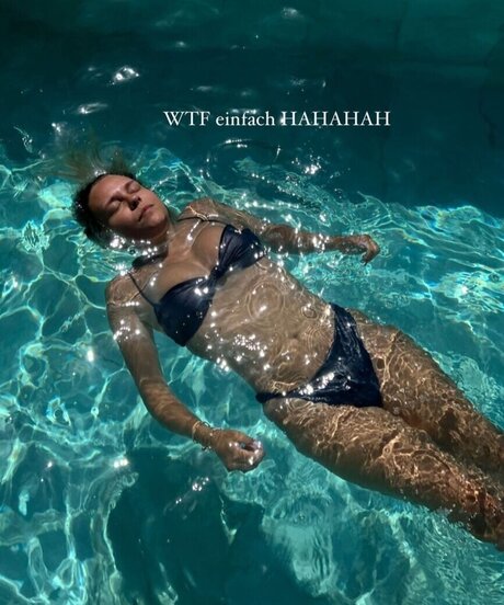 Dagi Bee model top fotos