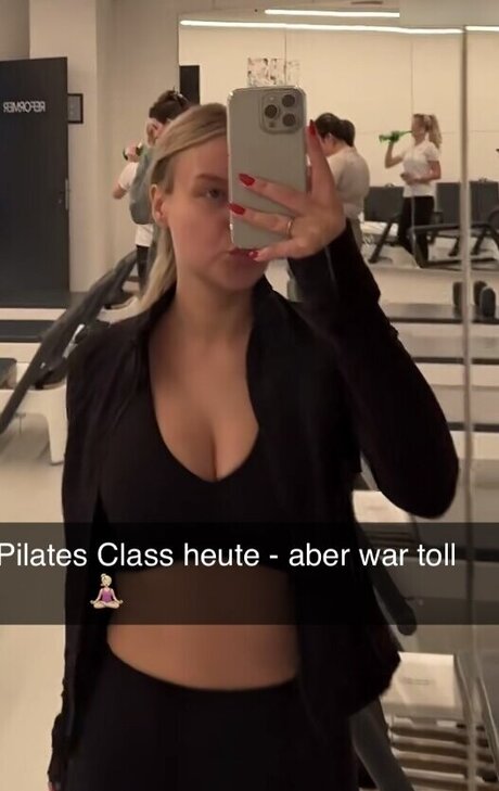 Dagi Bee kostenlose nackt archiv