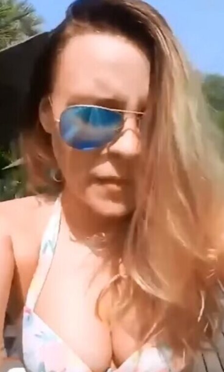 Dagi Bee xxx galerien