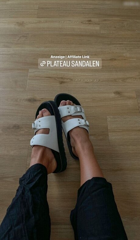 Lenaknk schauspielerin pornographische bilder