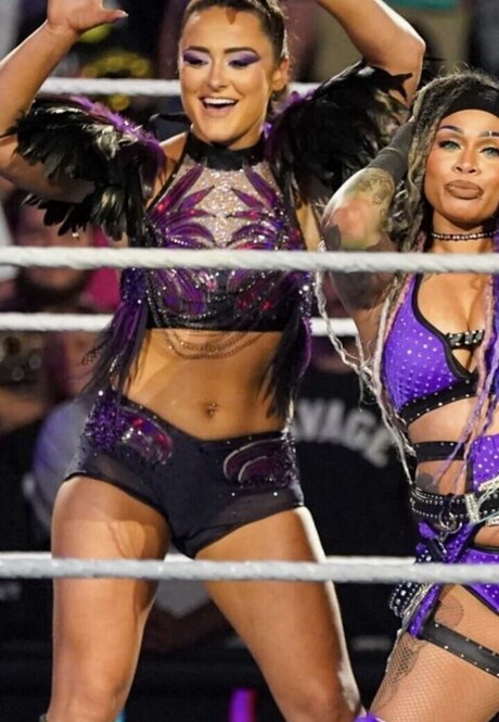 Lyra Valkyria model pornographische bilder