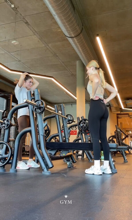 hinter onlyfans schöne nette galerie