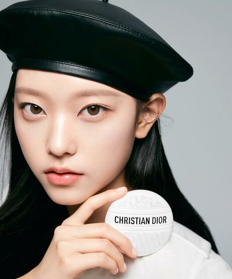 schlampe teen onlyfans heiße erotische bild