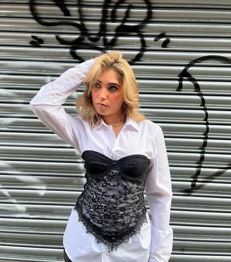 teen fake titten onlyfans erotische sex galerie